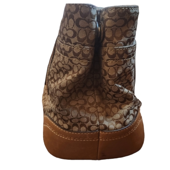 Coach Soho Mini SignatureTote Brand New With Tags Condition is Very Good - Picture 10 of 13